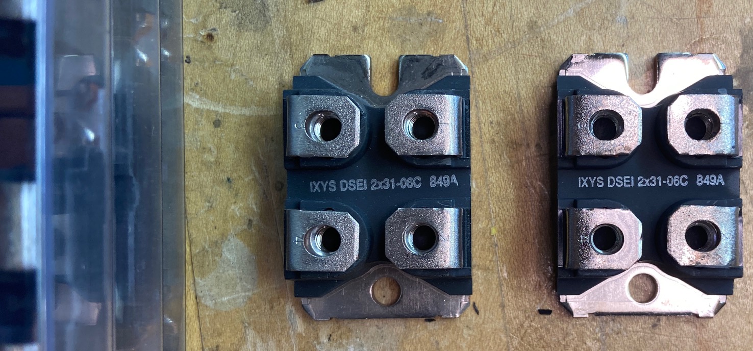 DSEI2X31-06C