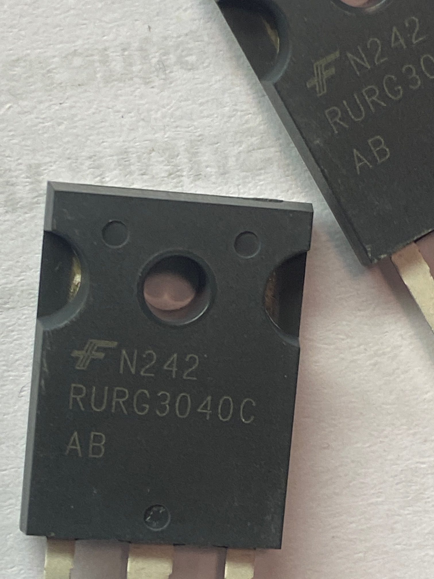 RURG3040CC